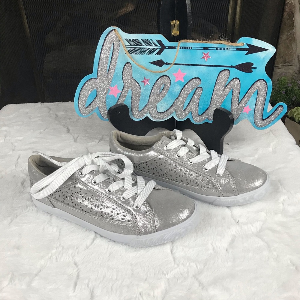 Cynthia Rowley | Sneakers | Silver | Girls 3